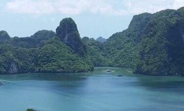 Ha Long Bay - A Must see attractions when visit Vietnam